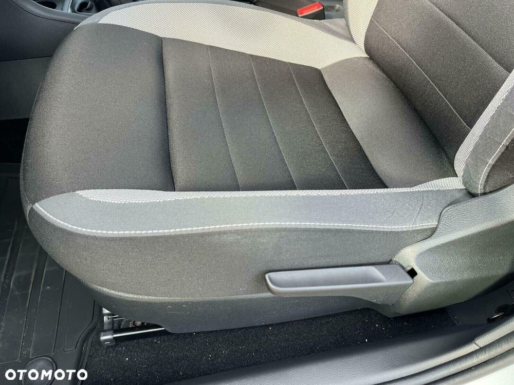 Skoda RAPID 1.0 TSI Ambition - 16
