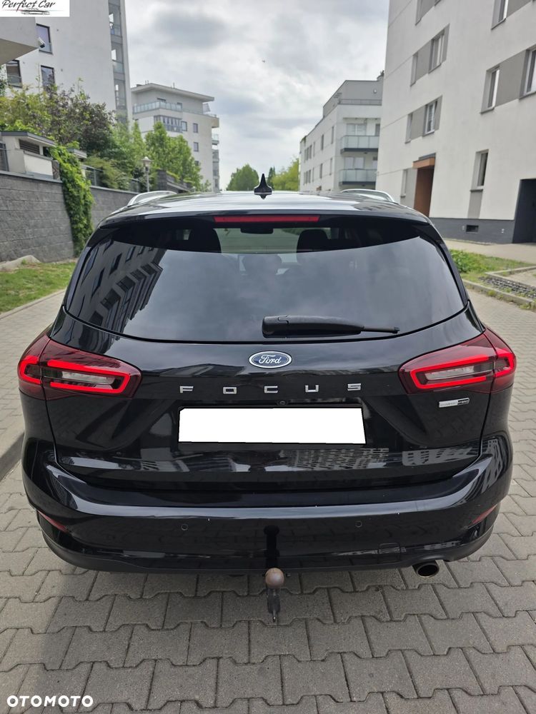 Ford Focus SW 1.0 EcoBoost Hybrid TITANIUM X - 32
