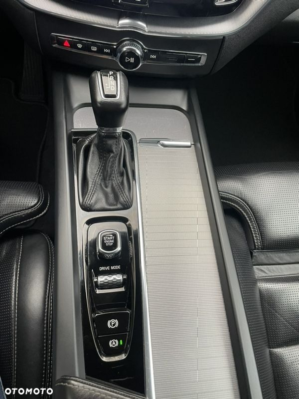 Volvo XC 60 D5 AWD Inscription - 21