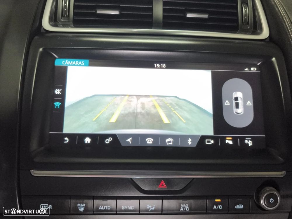 Jaguar E-Pace 2.0 i4D R-Dynamic S - 16