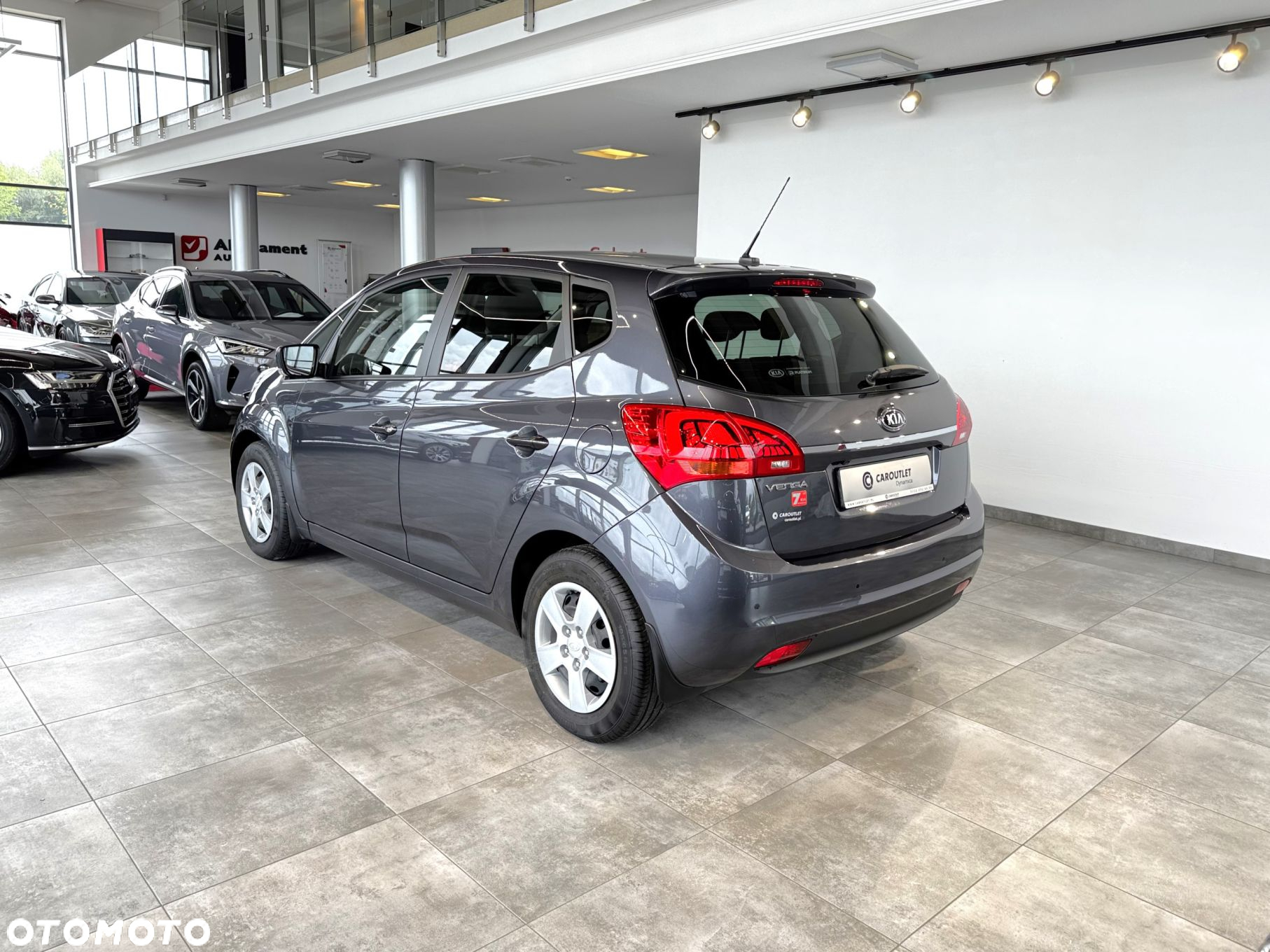 Kia Venga - 6