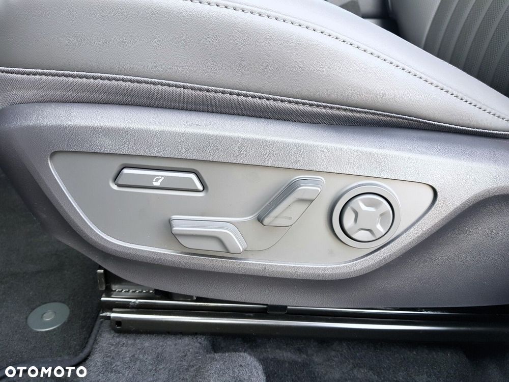 Kia Seltos 1.6 T-GDI X-Line AWD DCT - 22