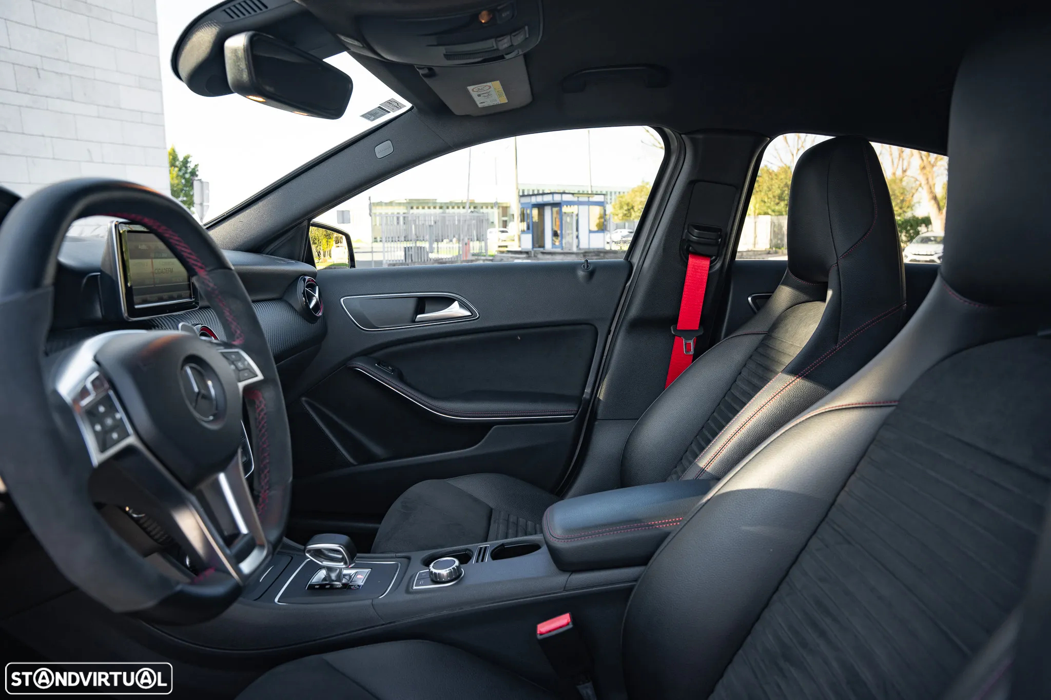 Mercedes-Benz A 45 AMG 4-Matic - 20