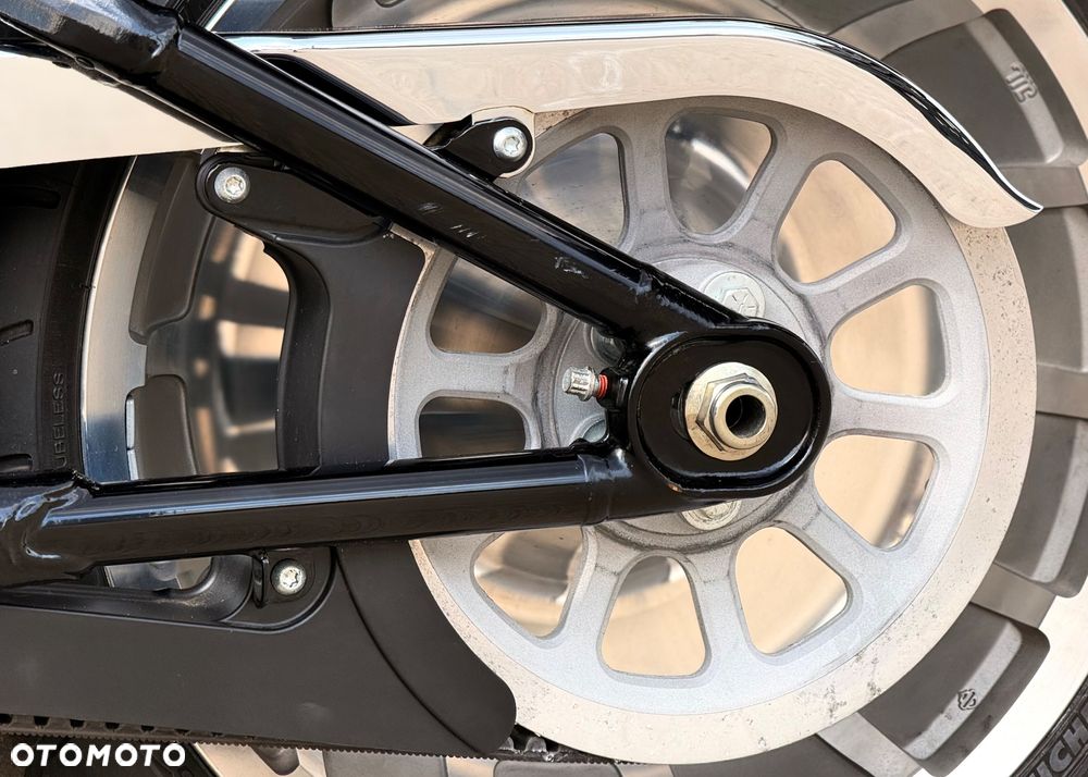 Harley-Davidson Softail Fat Boy - 34