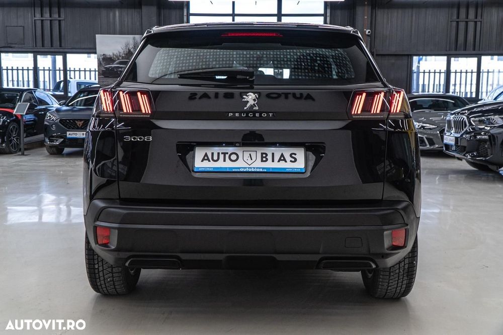 Peugeot 3008 1.2 PureTech Turbo S&S EAT8 Allure - 25
