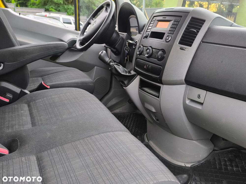 Mercedes-Benz SPRINTER - 27