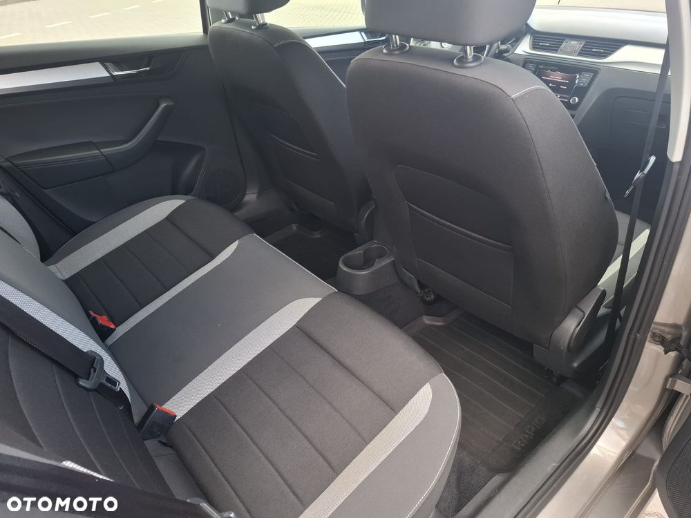 Skoda RAPID 1.0 TSI Active - 15