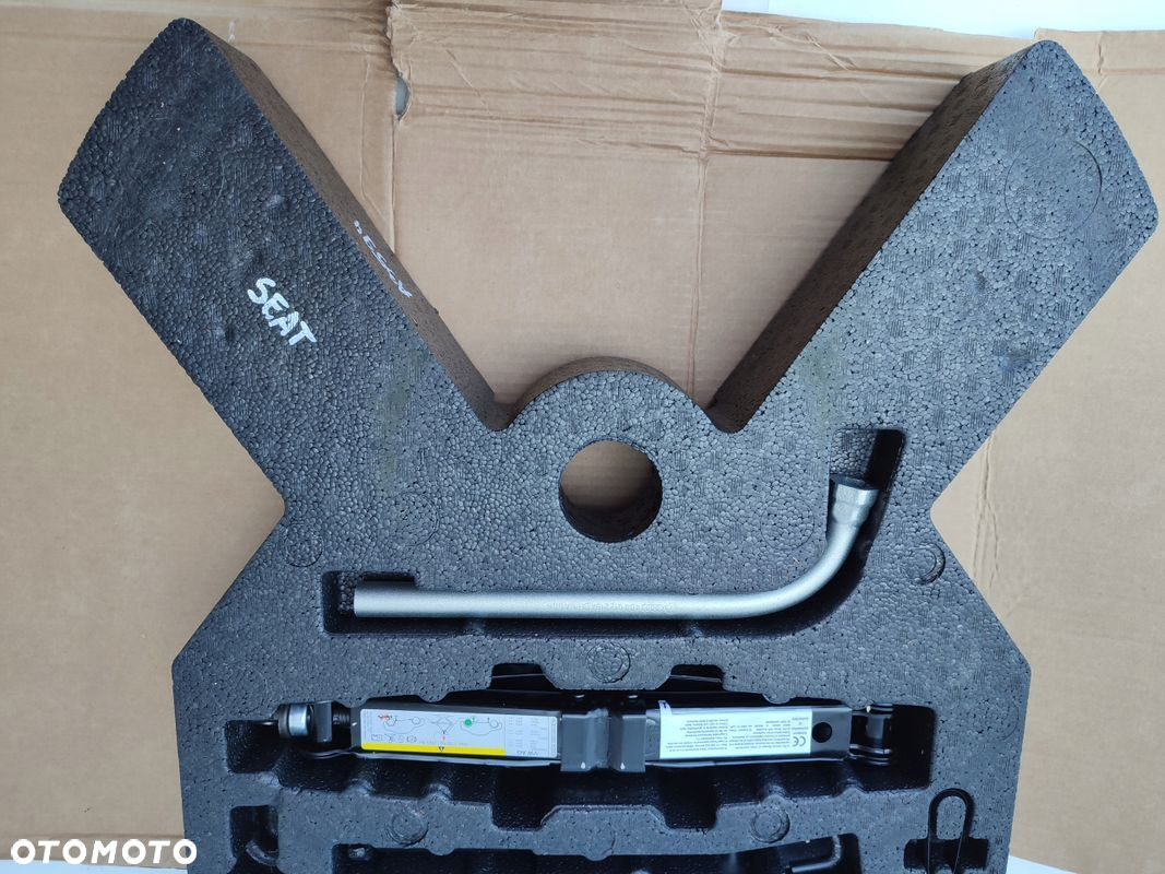 Lewarek ucho klucz zestaw SEAT LEON III LIFT KOMBI ORYGINAŁ 5Q0011031E - 4