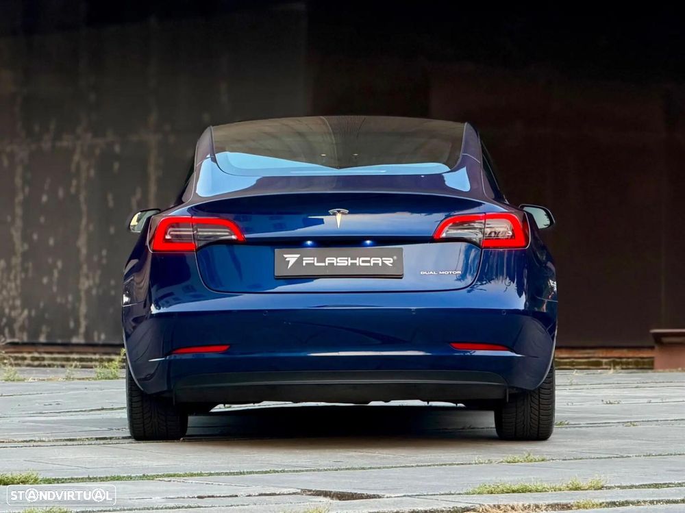 Tesla Model 3 - 11