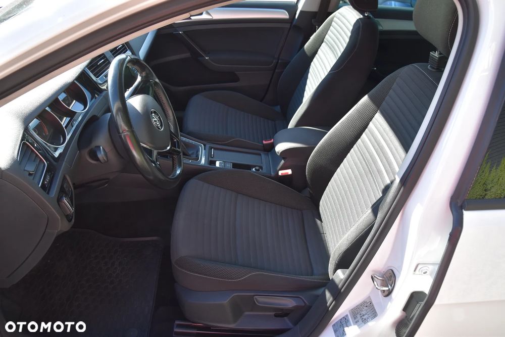 Volkswagen Golf 1.6 BlueTDI Cup - 9