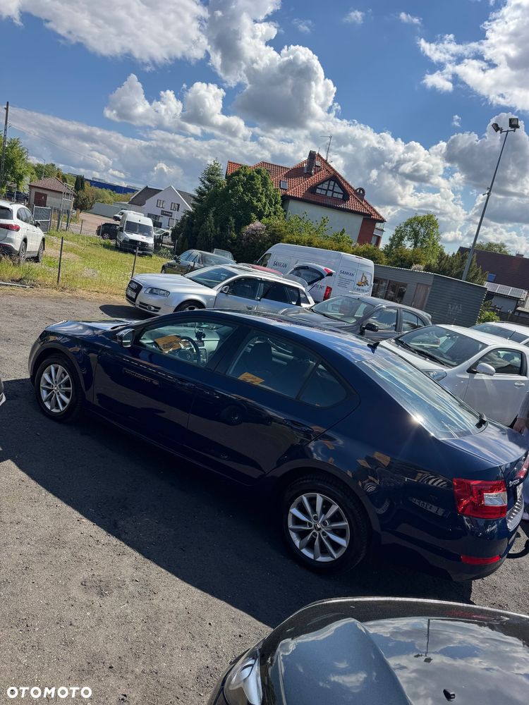 Skoda Octavia 1.6 TDI Elegance DSG - 4