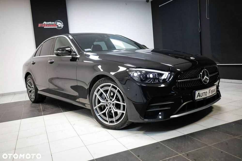 Mercedes-Benz Klasa E 220 d 4Matic 9G-TRONIC AMG Line - 2