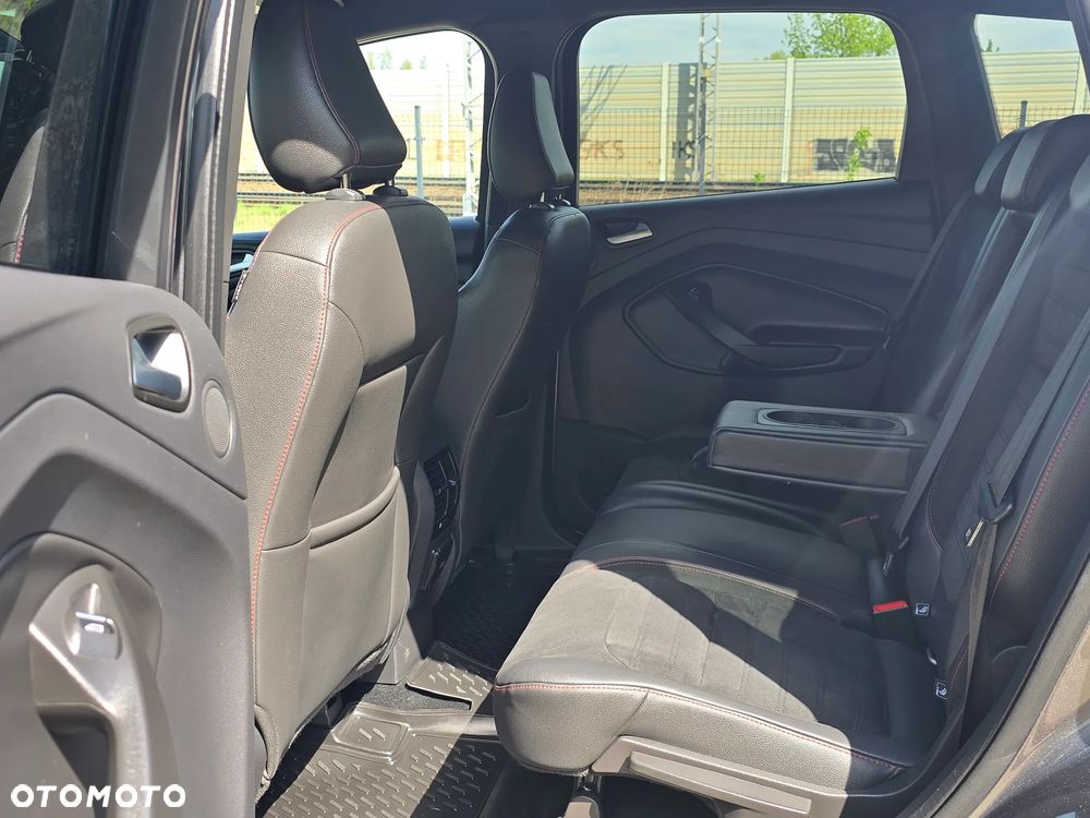 Ford Kuga 2.0 TDCi 4x4 ST-Line - 14