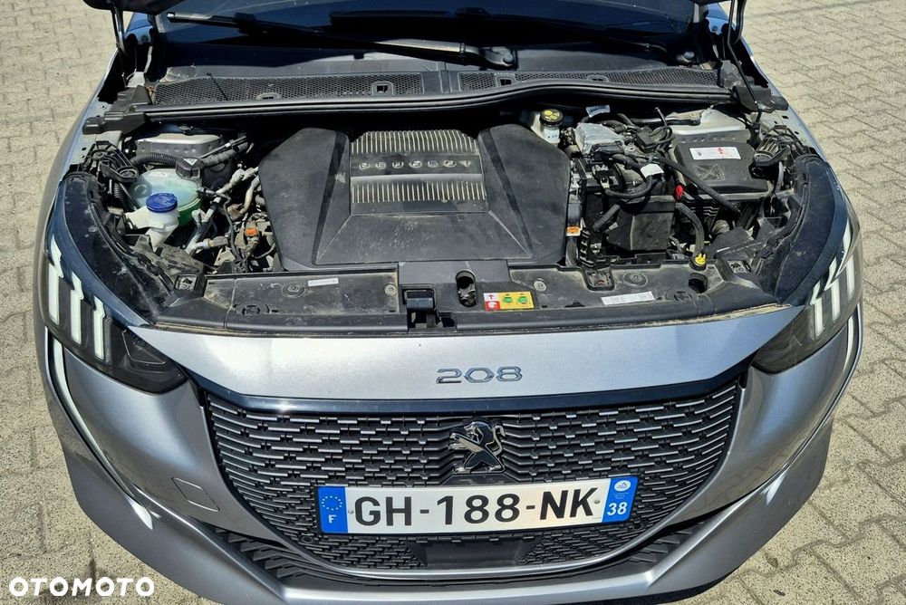 Peugeot 208 - 17