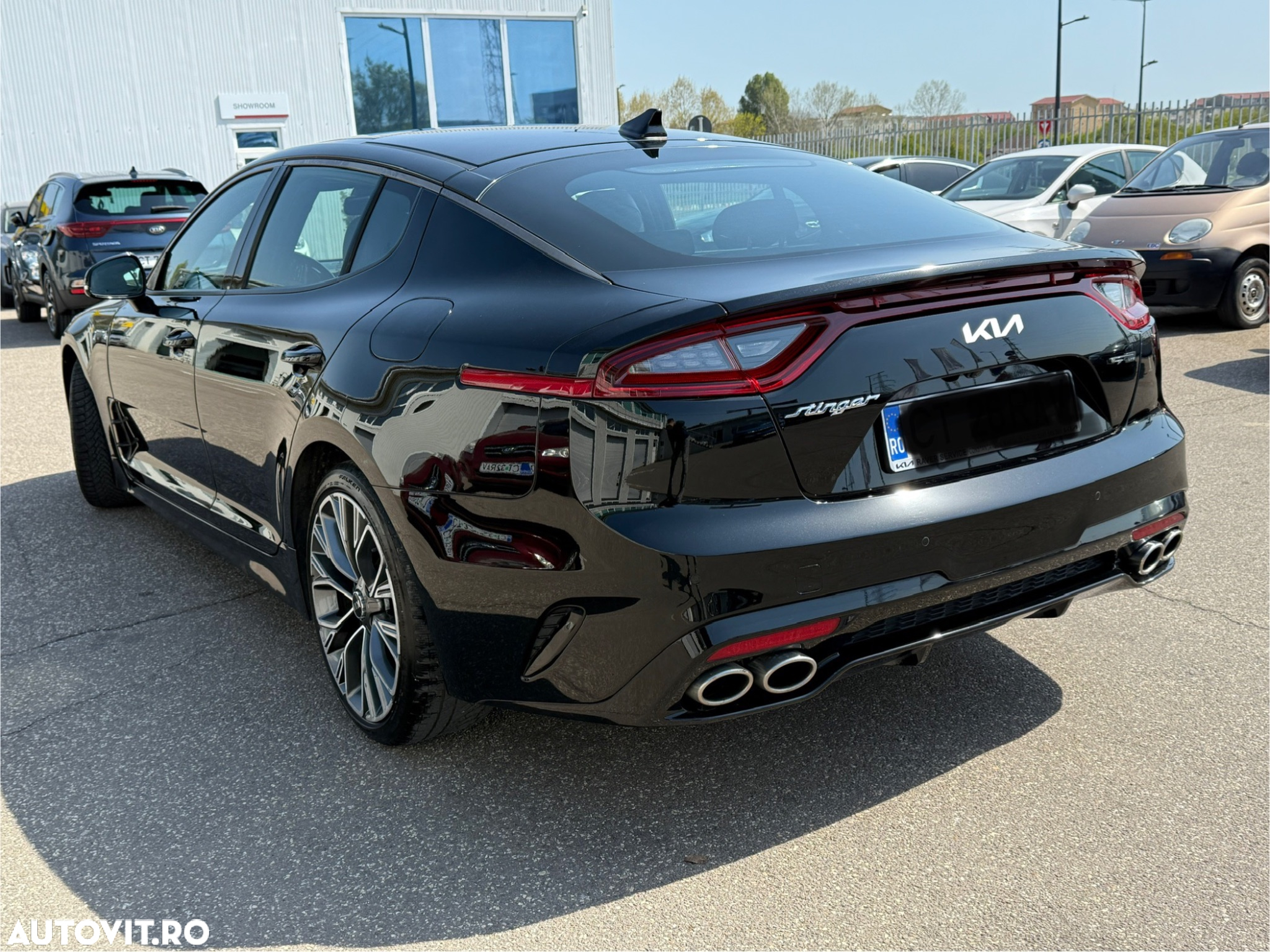 Kia Stinger 2.0 T-GDI RWD GT Line - 3