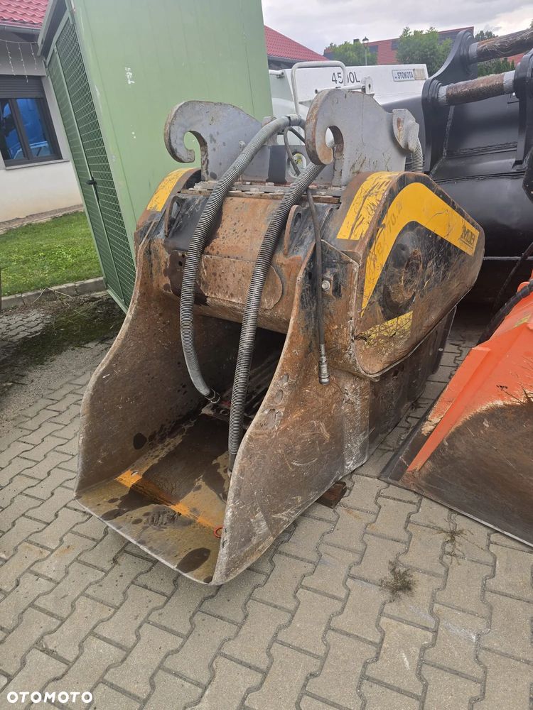 Komatsu PW 160 - 23