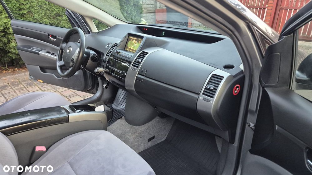 Toyota Prius - 16