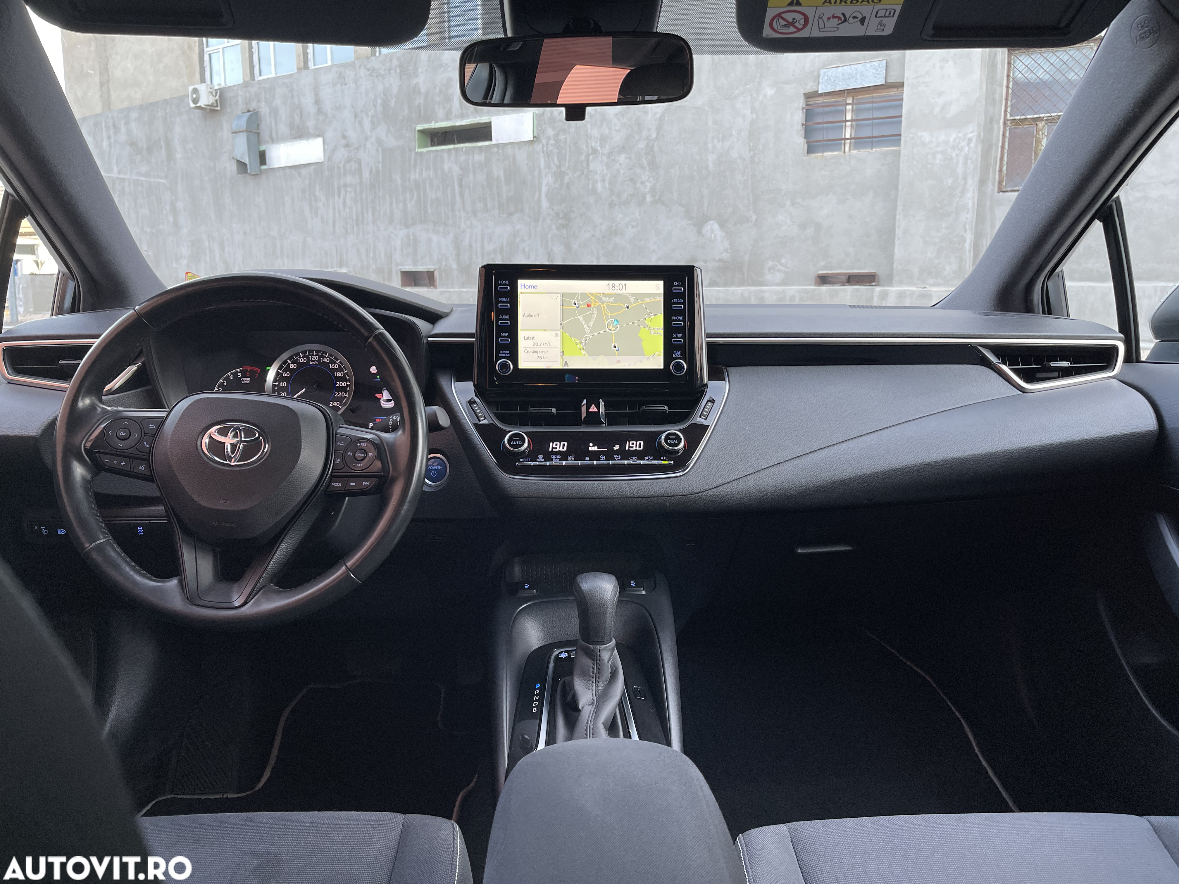 Toyota Corolla 1.8 HSD Business - 20