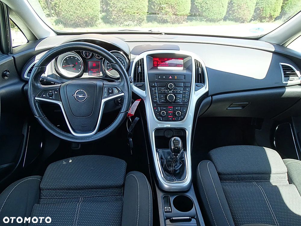 Opel Astra 1.6 Turbo Cosmo - 23