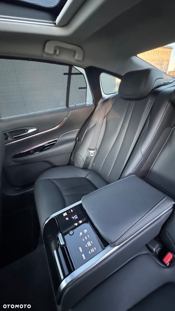 Toyota Mirai - 7