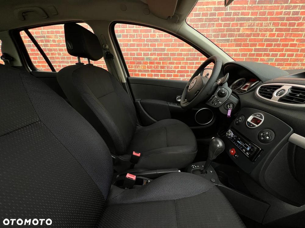 Renault Clio - 14