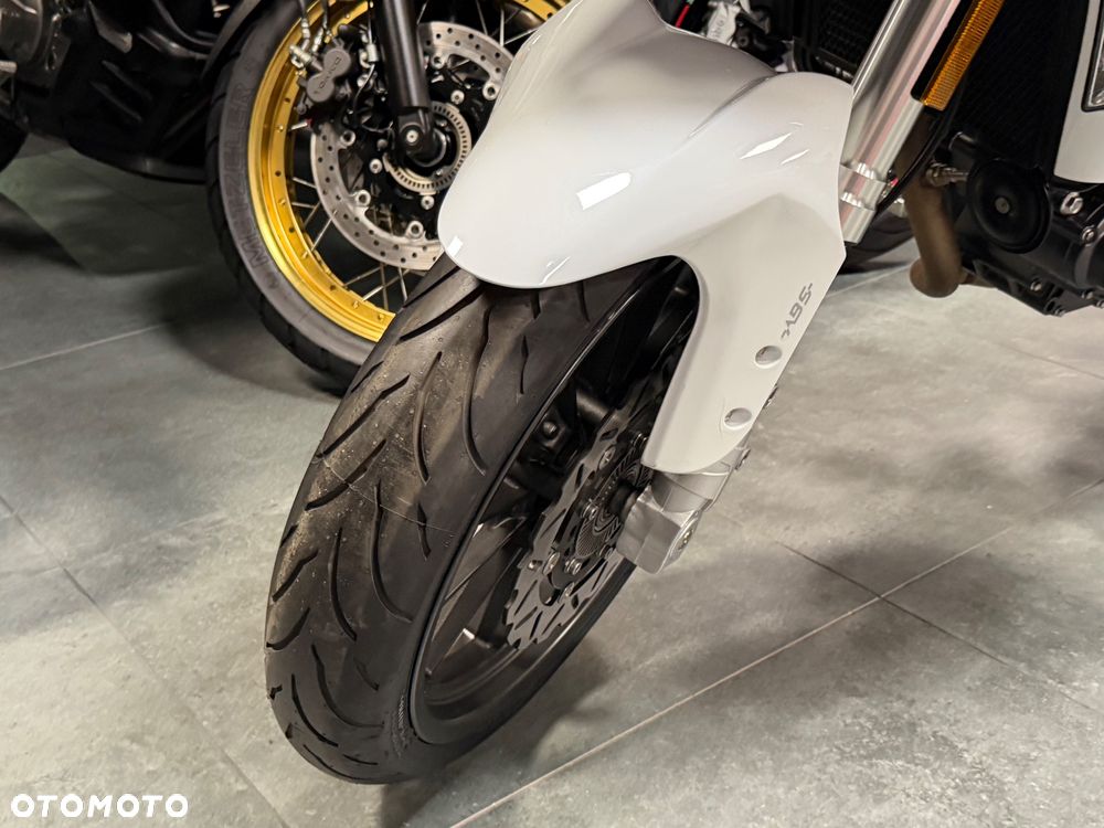 Benelli TRK 251 - 38