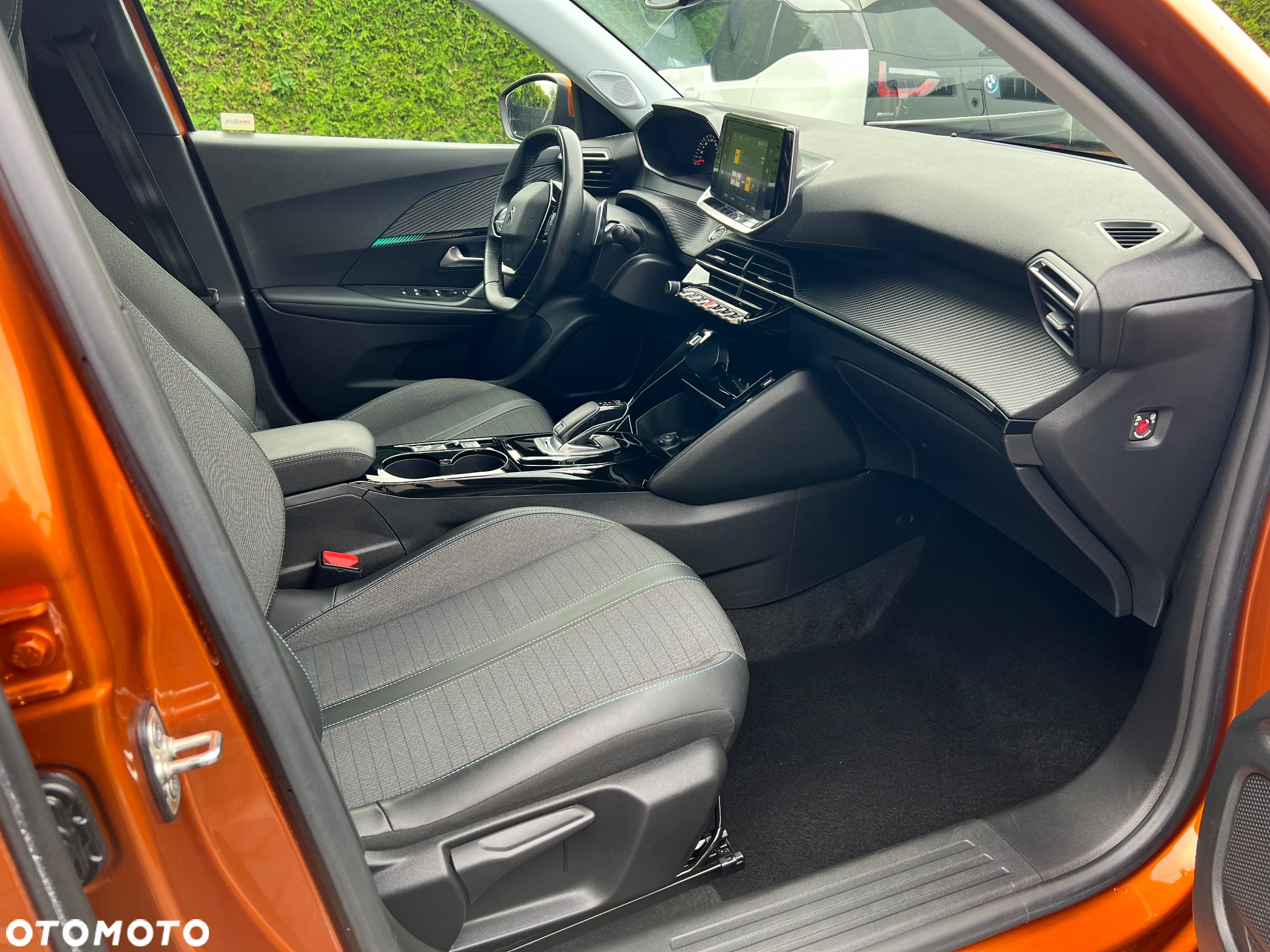 Peugeot 2008 1.5 BlueHDi Allure Pack S&S EAT8 - 14