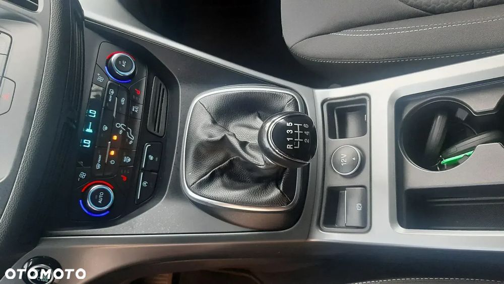 Ford Kuga 2.0 TDCi 4x2 Titanium - 27