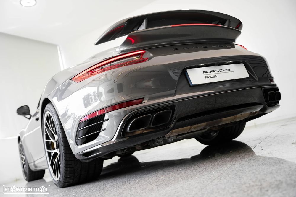 Porsche 911 (991) Turbo S Cabriolet - 24