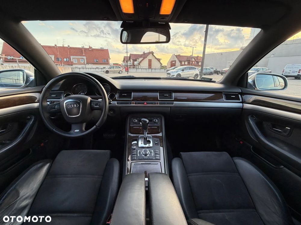 Audi S8 - 15