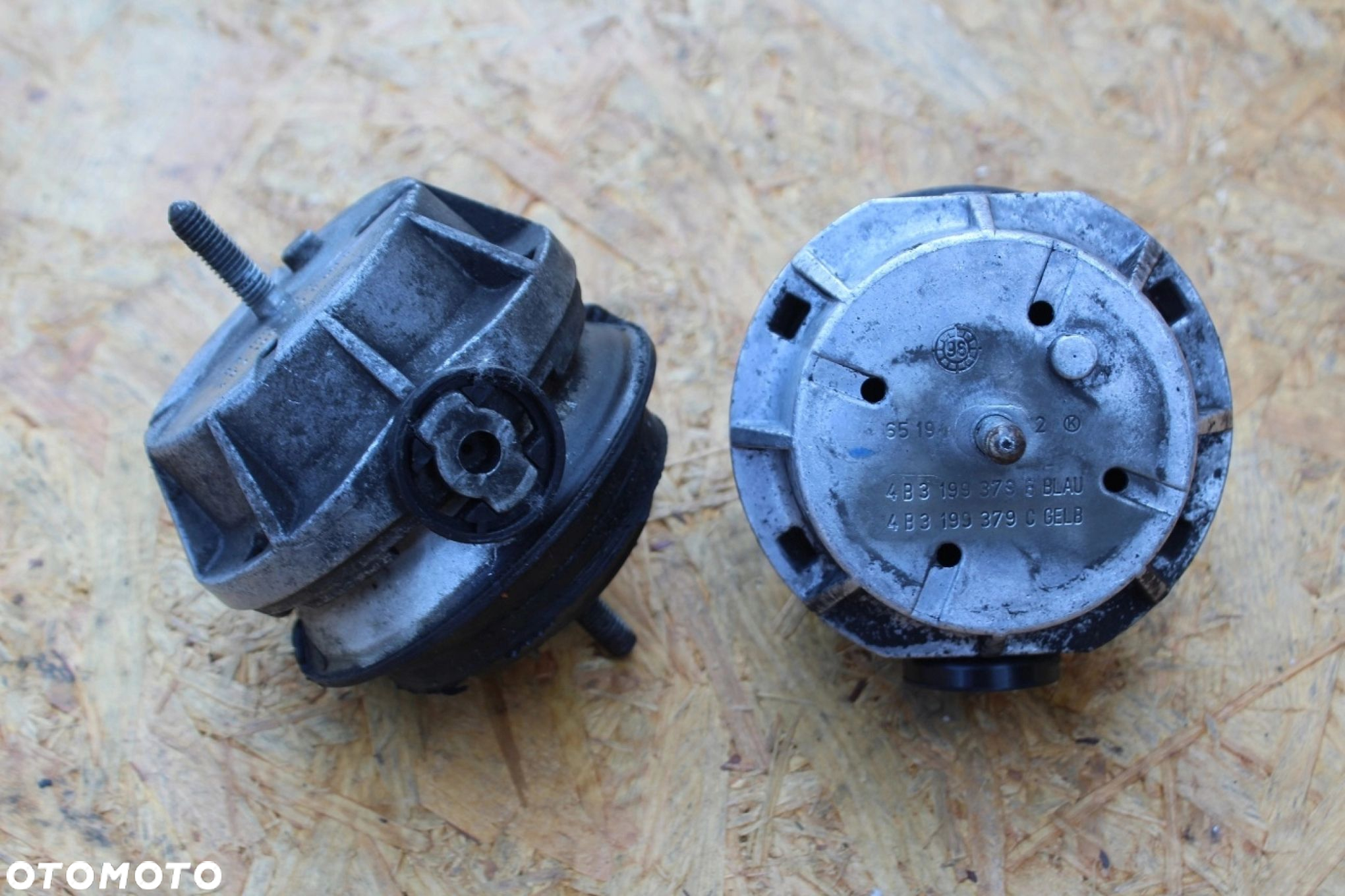 Poduszka poduszki silnika AUDI A6 C5 S6 4.2 v8 4B3199379B 4B3199379C - 2