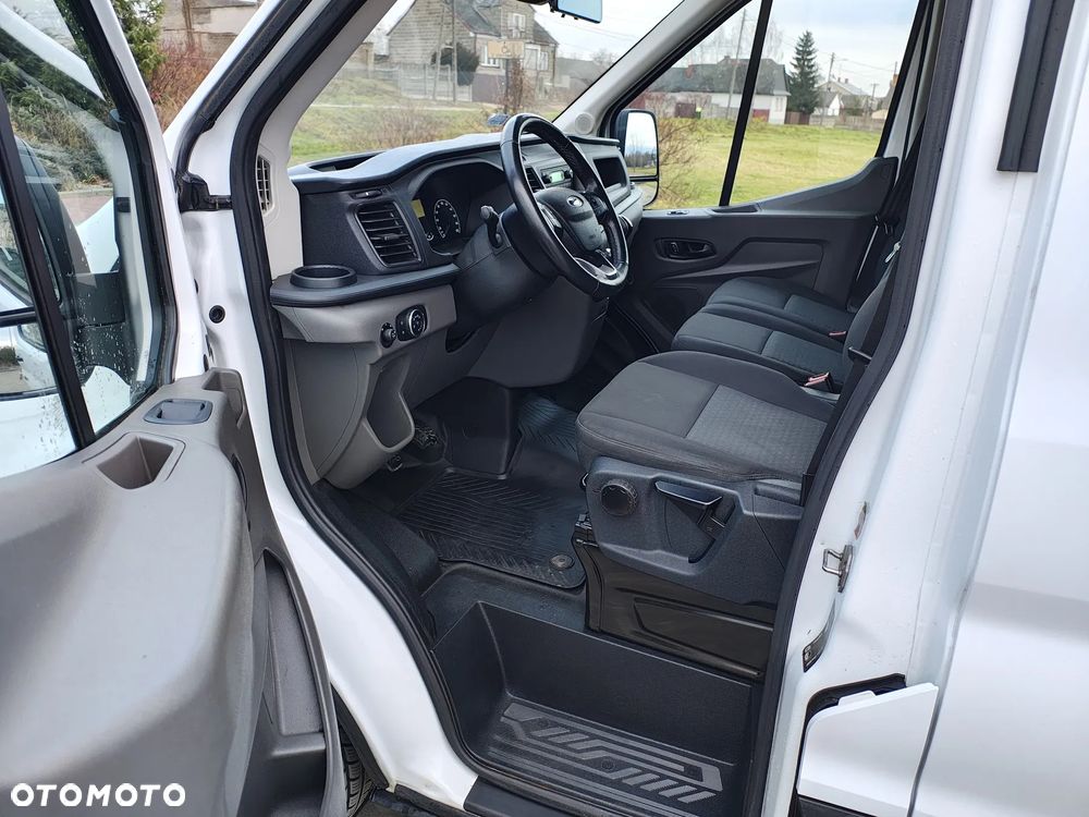 Ford Transit - 12