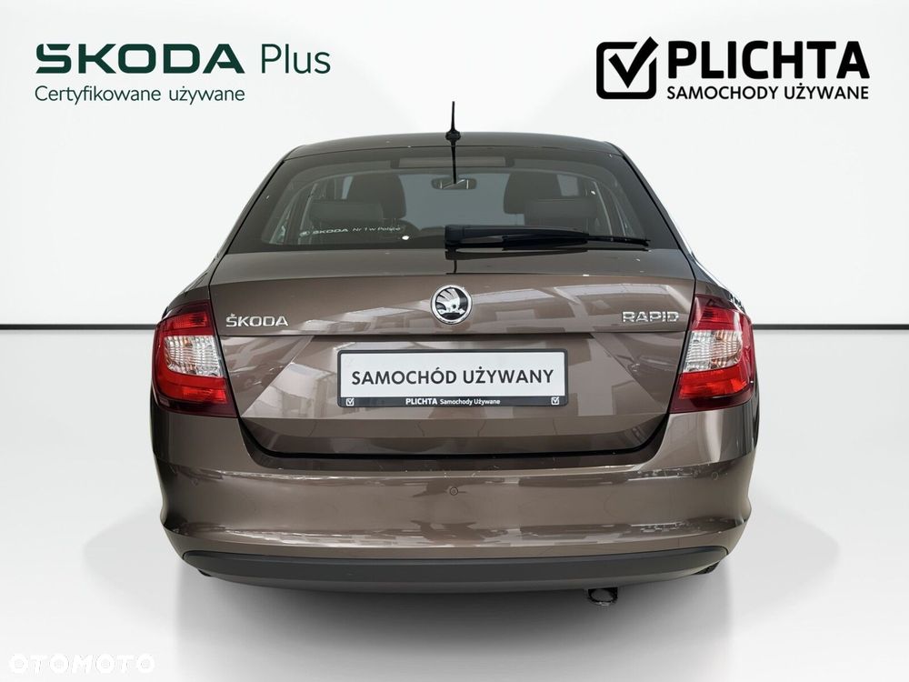Skoda RAPID - 7