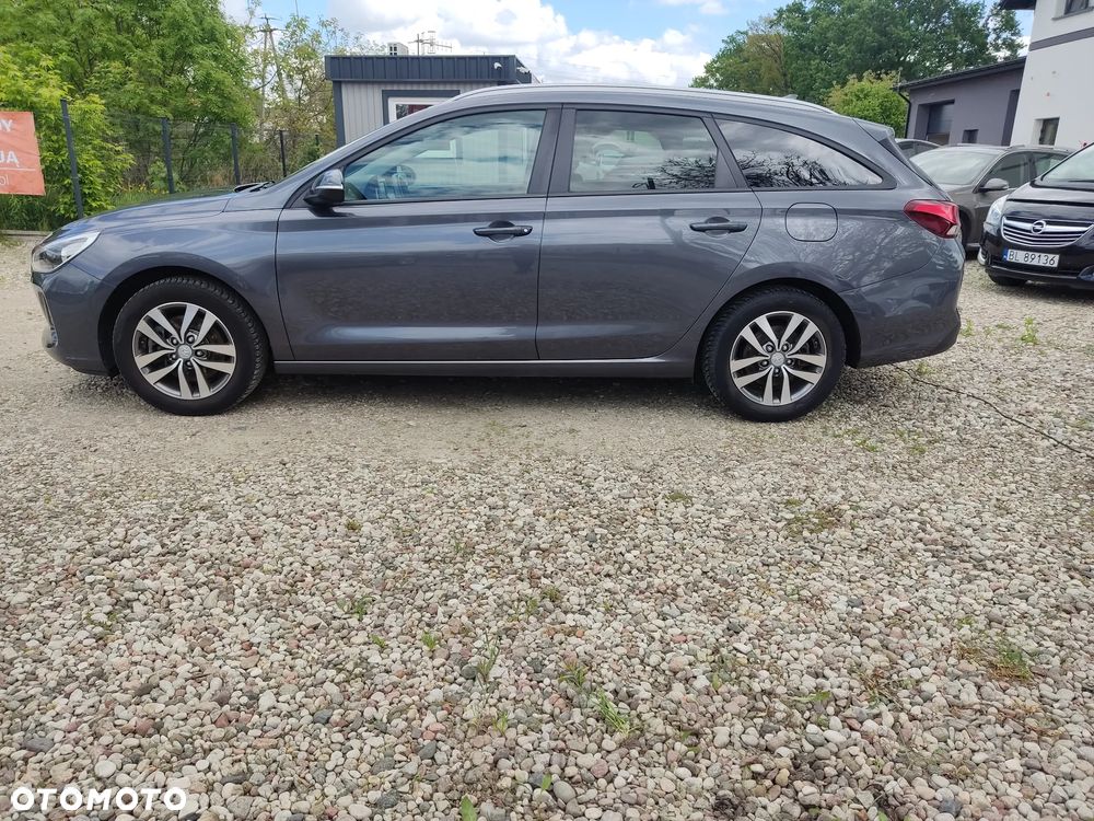 Hyundai i30 blue Kombi 1.4 Style - 8