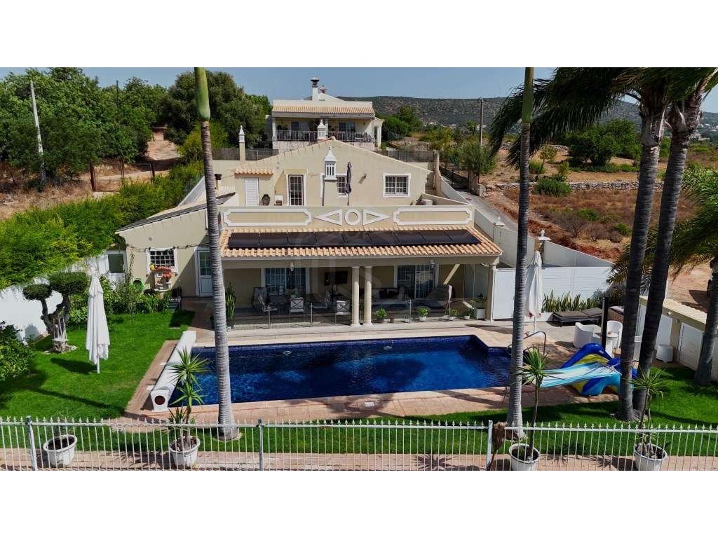 Moradia T4 em localização privilegiada no Esteval, Algarve - Grande imagem: 4/50