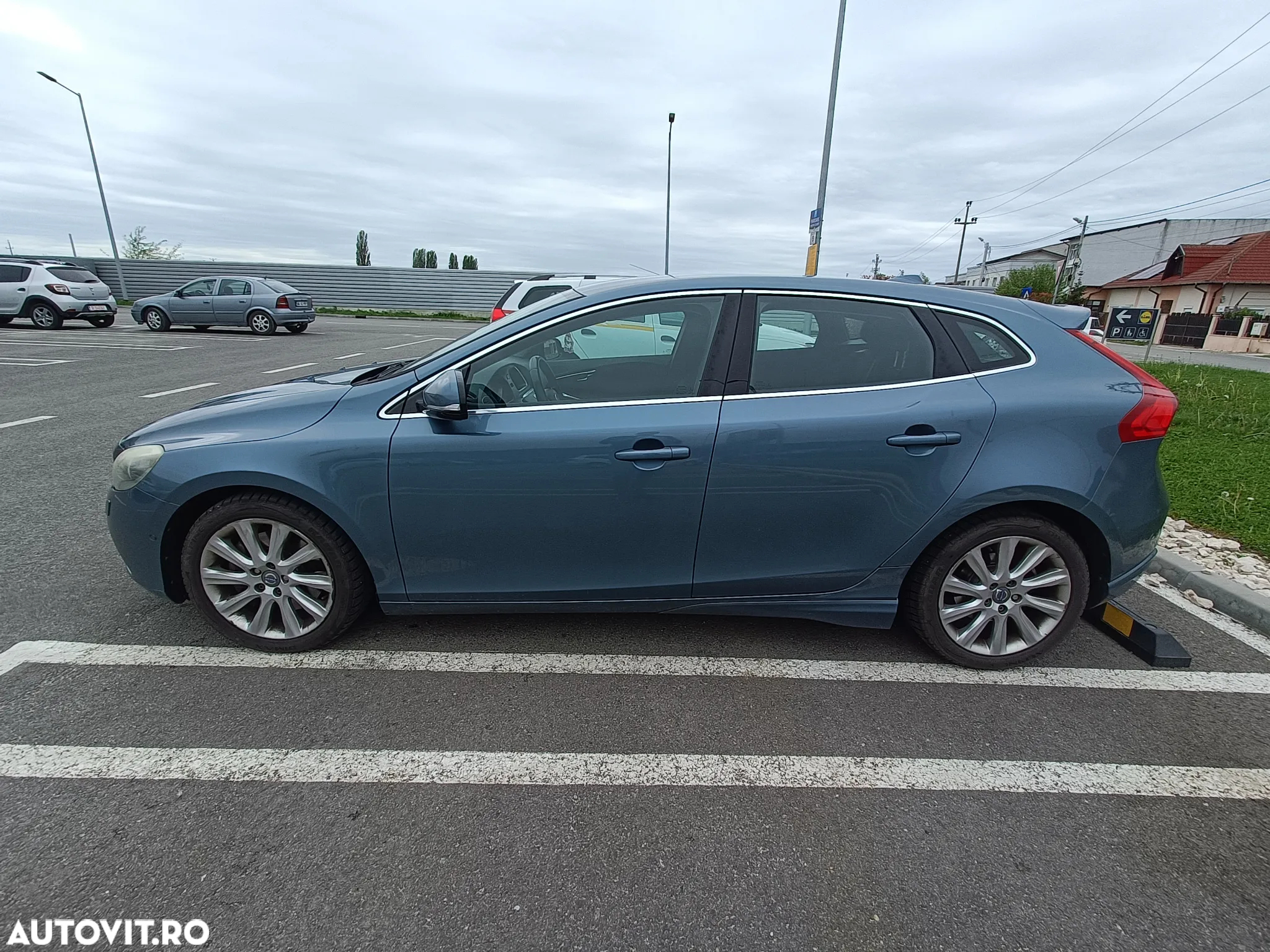 Volvo V40 D3 Momentum - 5