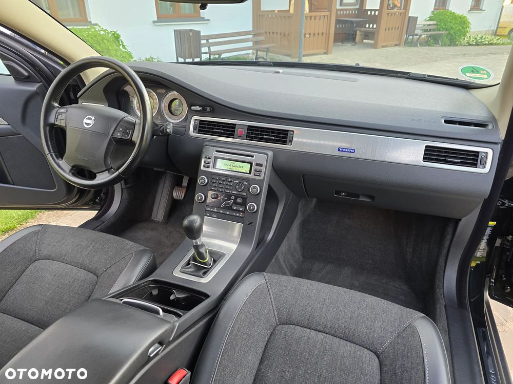 Volvo XC 70 D5 AWD Kinetic - 15