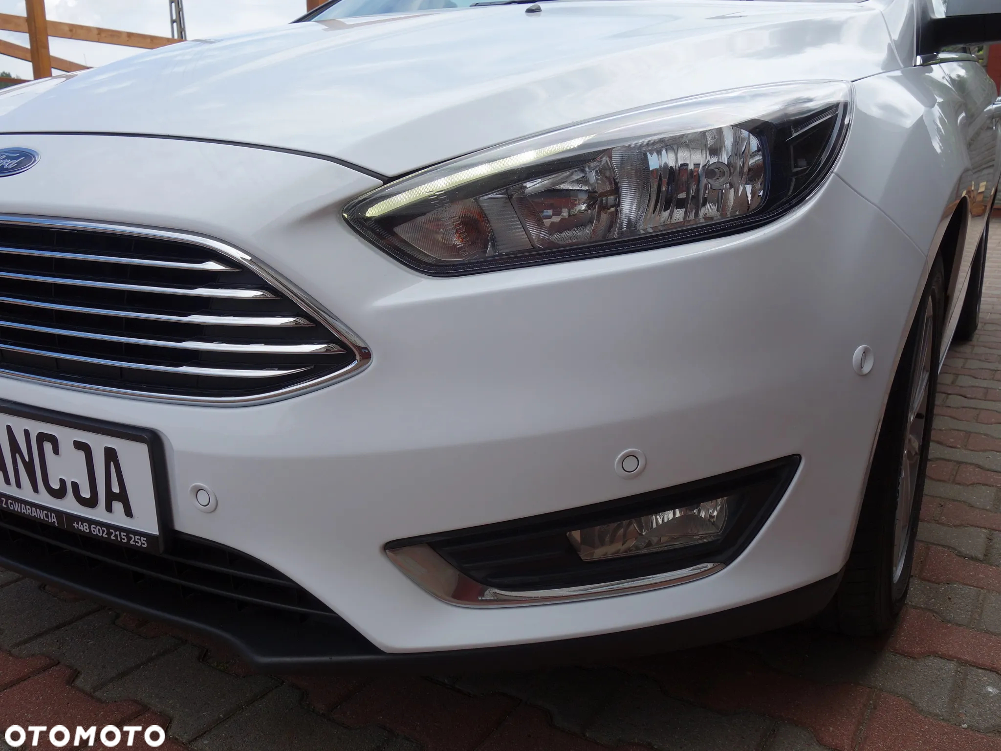Ford Focus Turnier 1.5 EcoBlue Start-Stopp-System TITANIUM - 4