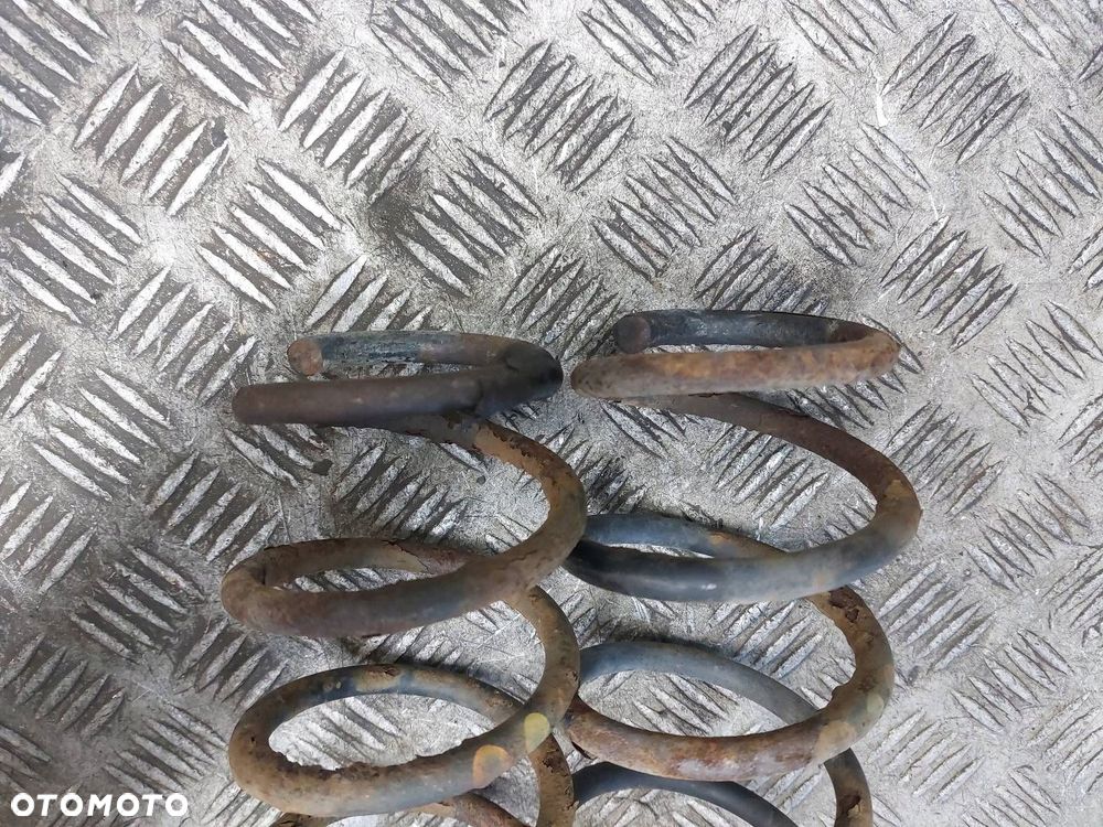 SPRĘŻYNA ZAWIESZENIA TYŁ KOMPLET SKODA FABIA I HB 5D - 3