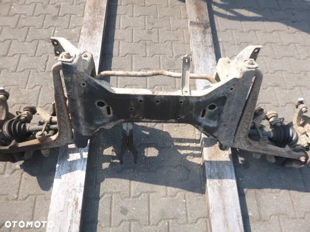 SANKI PRZÓD PRZEDNIE VOLKSWAGEN TRANSPORTER T4 - 25