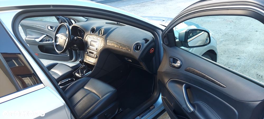 Ford Mondeo - 10