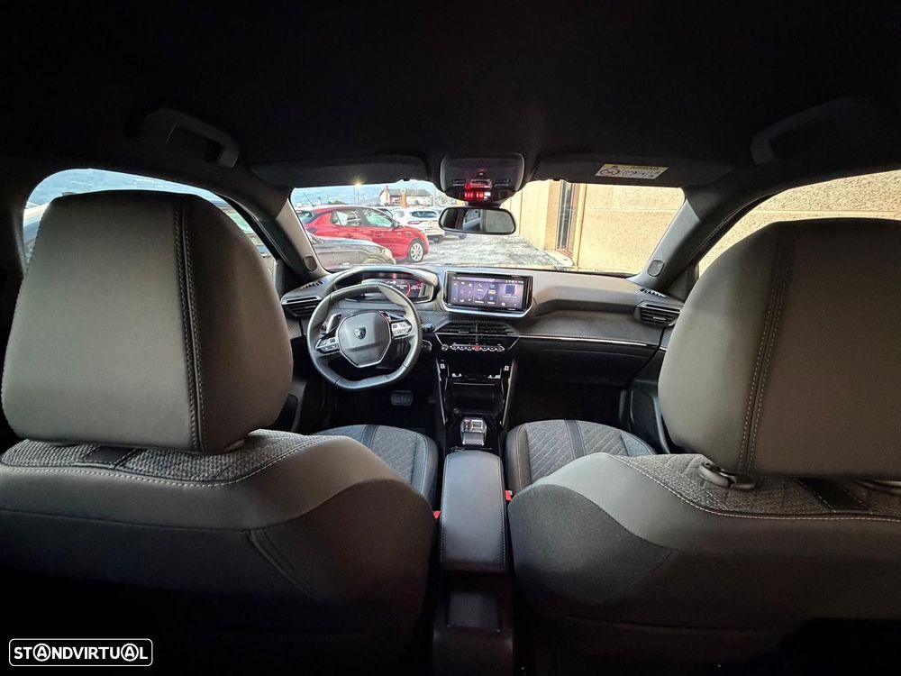 Peugeot 2008 1.2 PureTech Allure Pack EAT8 - 5