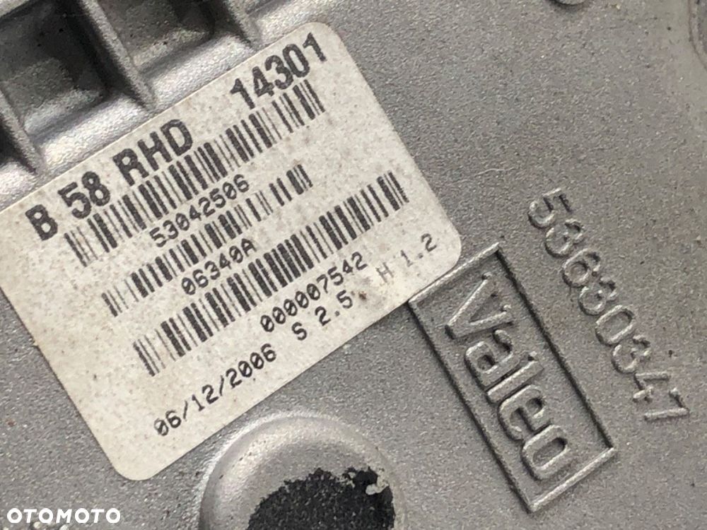 MECHANIZM WYCIERACZEK PRAWY PRZÓD  CITROEN C4 GRAND PICASSO I (UA_) 2006 - 2013 2.0 i 16V 103 kW - 4