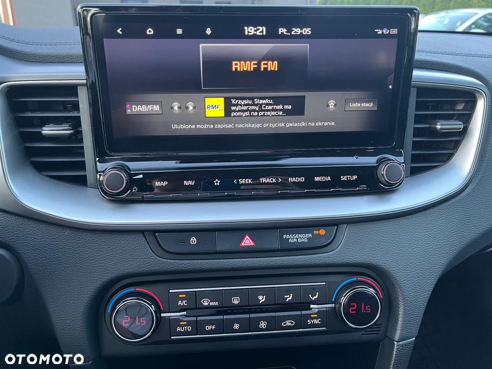 Kia Ceed 1.5 T-GDI M - 11