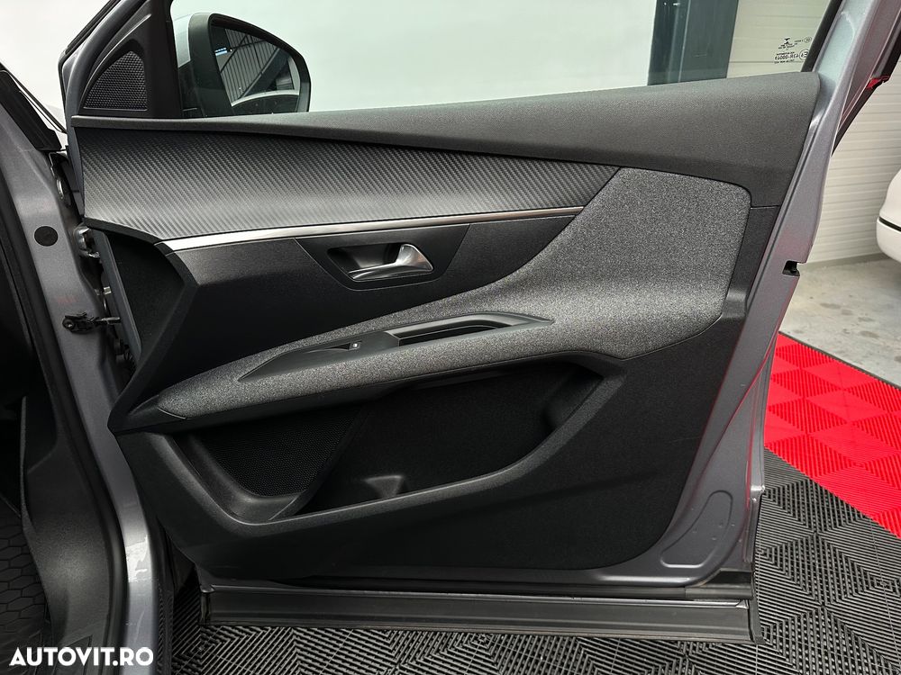 Peugeot 3008 1.6 BlueHDI S&S Active - 29