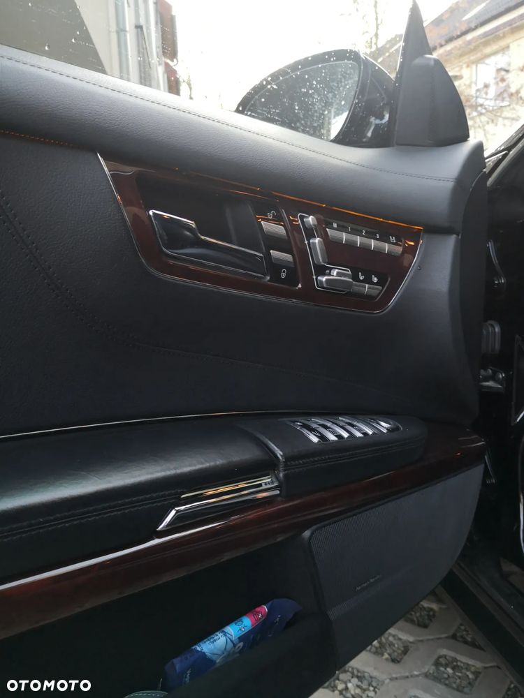 Mercedes-Benz CL 63 AMG 7G-TRONIC - 25