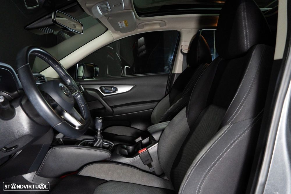 Nissan Qashqai 1.3 DIG-T N-Connecta LED+SKY - 30