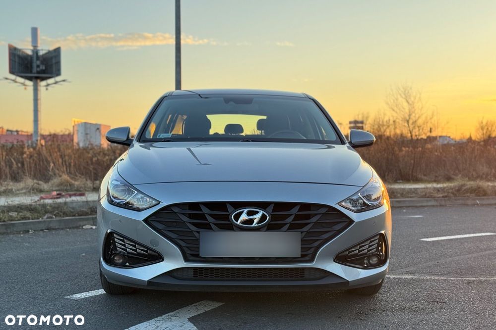 Hyundai i30 1.5 DPI Classic + - 7