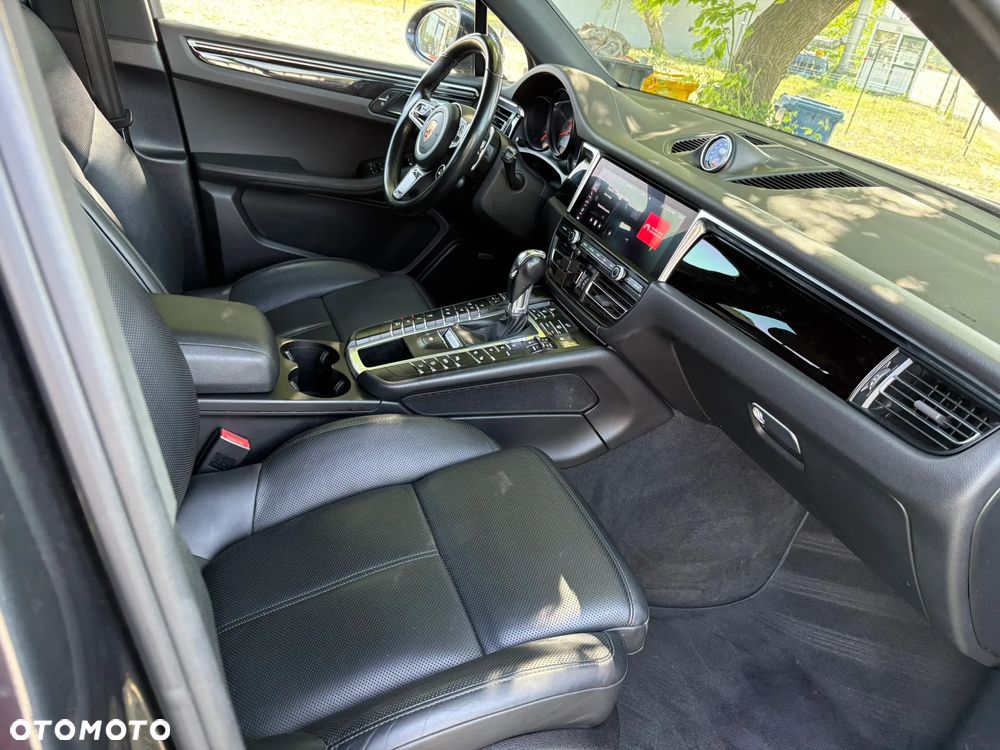Porsche Macan - 29