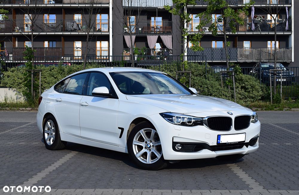 BMW 3GT 320i Advantage - 3